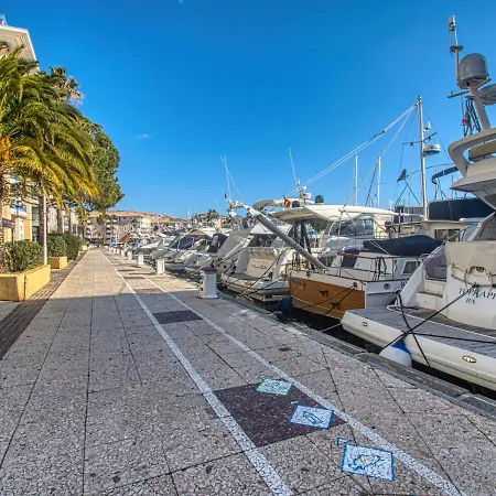Appartement Le Capitole-6 *